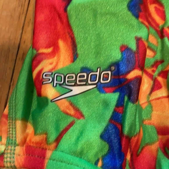 Speedo One Piece Swimsuite - Picture 5 of 7